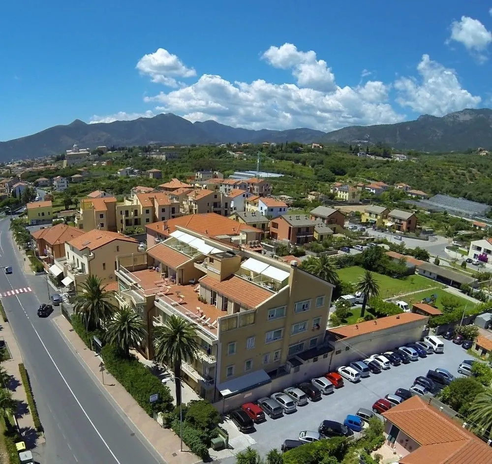 Hotel Casa Marina Loano 3*,  Italia